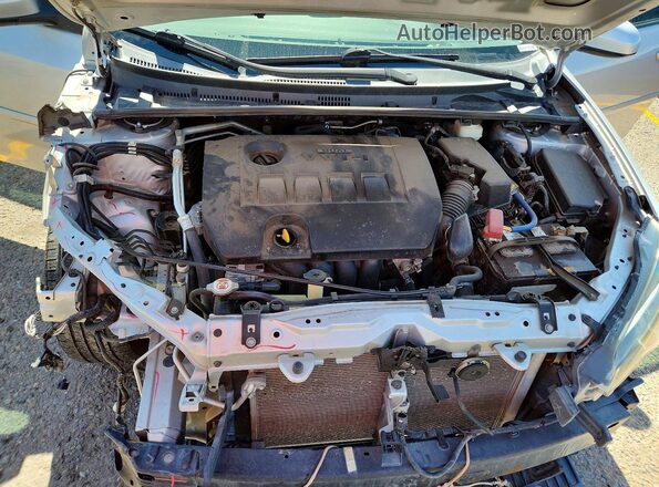 2T1BURHE1HC834037 2017 TOYOTA COROLLA Silver Rear interior view