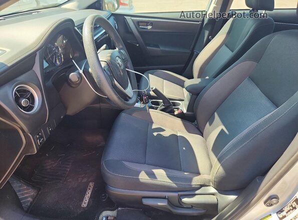 2T1BURHE1HC870875 2017 TOYOTA COROLLA Silver Front interior view