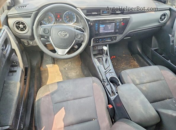 2T1BURHE1JC006639 2018 TOYOTA COROLLA Серый Вид панели приборов
