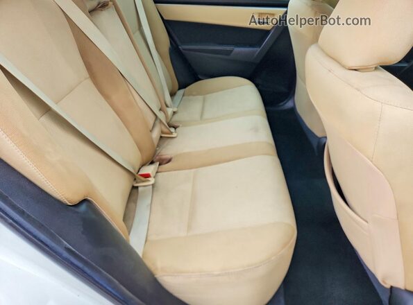2T1BURHE1JC020413 2018 TOYOTA COROLLA White Հետևի նստատեղերի տեսք
