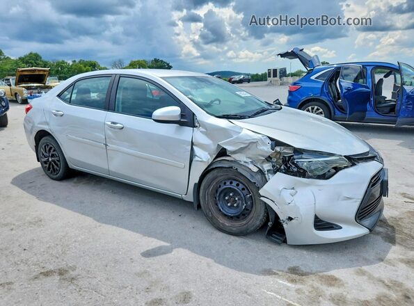 2T1BURHE1JC038488 2018 TOYOTA COROLLA Silver წინა მარჯვენა
