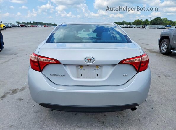 2T1BURHE1JC038488 2018 TOYOTA COROLLA Silver უკანა ხედი