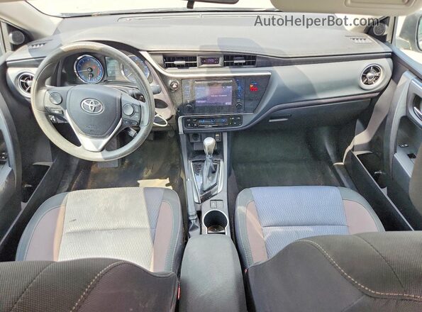 2T1BURHE1JC038488 2018 TOYOTA COROLLA Silver წინა პანელის ხედი