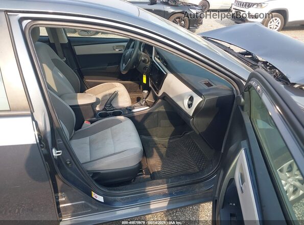 2T1BURHE1JC046798 2018 TOYOTA COROLLA Blue Widok wnętrza z przodu
