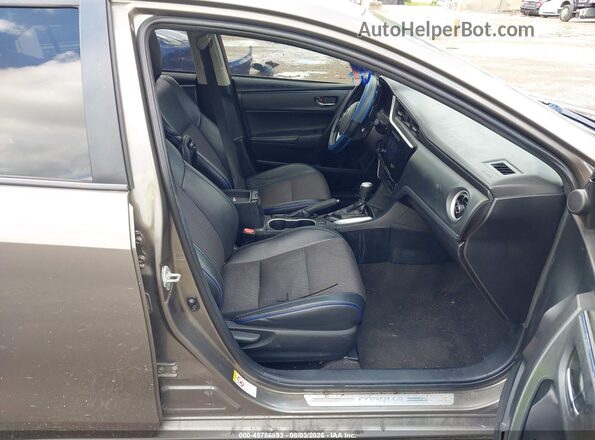 2T1BURHE1JC054139 2018 TOYOTA COROLLA Серый Вид салона спереди