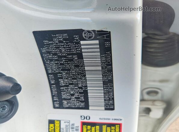 2T1BURHE1JC062600 2018 TOYOTA COROLLA White Vista del compartimento del motor