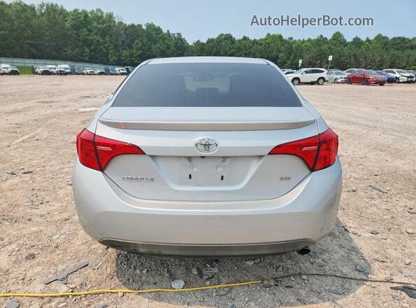 2T1BURHE1JC064329 2018 TOYOTA COROLLA Silver Widok z tyłu