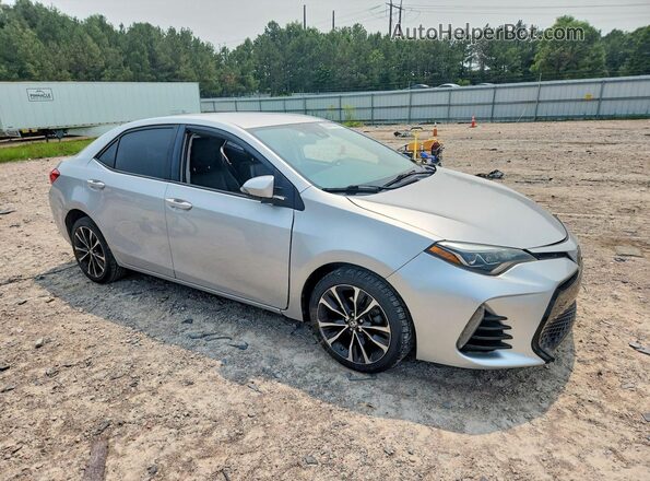 2T1BURHE1JC064329 2018 TOYOTA COROLLA Silver Przód prawy