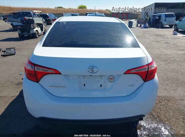 2T1BURHE1JC986261 2018 TOYOTA COROLLA Белый 
