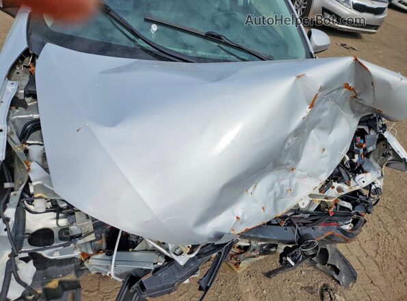 2T1BURHE1KC170393 2019 TOYOTA COROLLA Silver უკანა სალონის ხედი