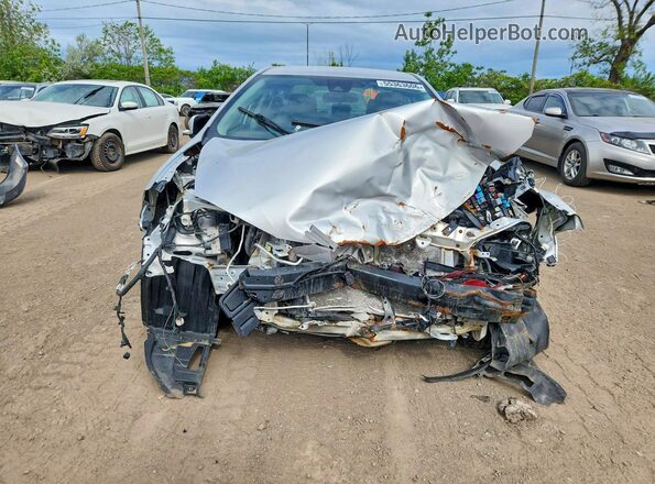 2T1BURHE1KC170393 2019 TOYOTA COROLLA Silver წინა ხედი