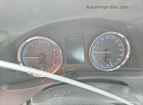 2T1BURHE1KC170393 2019 TOYOTA COROLLA Silver ხელსაწყოთა პანელის ხედი
