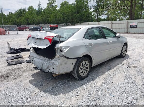 2T1BURHE2HC772051 2017 TOYOTA COROLLA Серебряный Задняя правая четверть