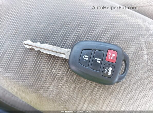 2T1BURHE2HC805677 2017 TOYOTA COROLLA White Vista del salpicadero