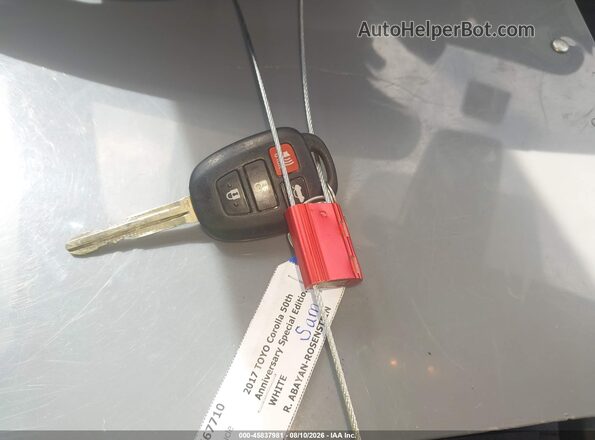 2T1BURHE2HC826190 2017 TOYOTA COROLLA White Вид панелі приладів