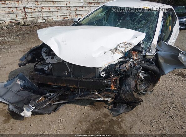 2T1BURHE2HC941968 2017 TOYOTA COROLLA White Front view