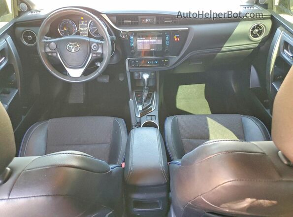 2T1BURHE2JC022462 2018 TOYOTA COROLLA Gray Widok deski rozdzielczej