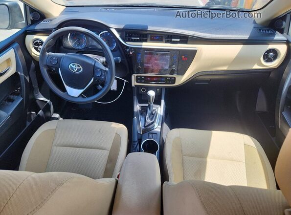 2T1BURHE2JC090115 2018 TOYOTA COROLLA Серый Вид панели приборов