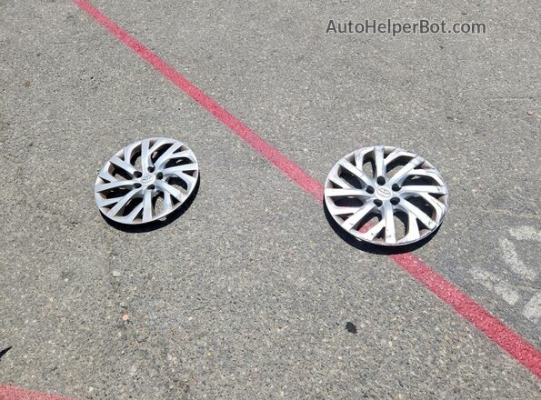 2T1BURHE2JC090115 2018 TOYOTA COROLLA Серый Вид подкапотного пространства