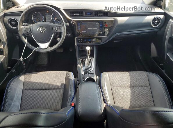 2T1BURHE2JC110993 2018 TOYOTA COROLLA Blue Вид панелі приладів