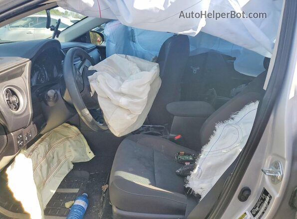 2T1BURHE2KC205751 2019 TOYOTA COROLLA Silver Front interior view