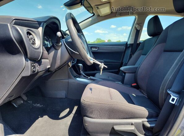 2T1BURHE3JC061853 2018 TOYOTA COROLLA Gray წინა სალონის ხედი