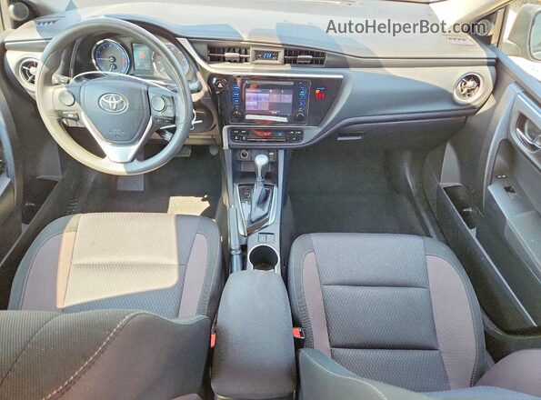 2T1BURHE3JC061853 2018 TOYOTA COROLLA Gray წინა პანელის ხედი