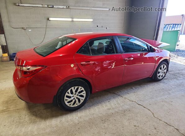 2T1BURHE3JC975391 2018 TOYOTA COROLLA Красный Задняя правая четверть