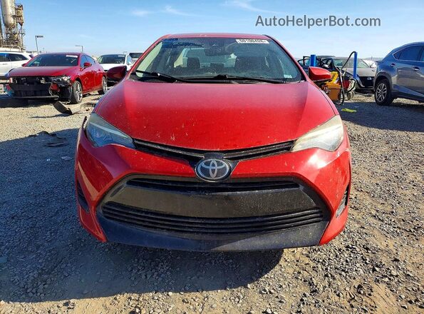 2T1BURHE3JC983992 2018 TOYOTA COROLLA Red Вид спереду