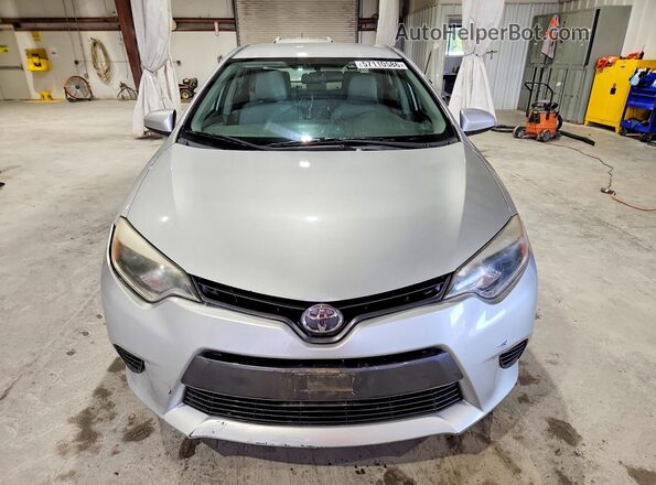2T1BURHE4GC496258 2016 TOYOTA COROLLA Silver Widok z przodu