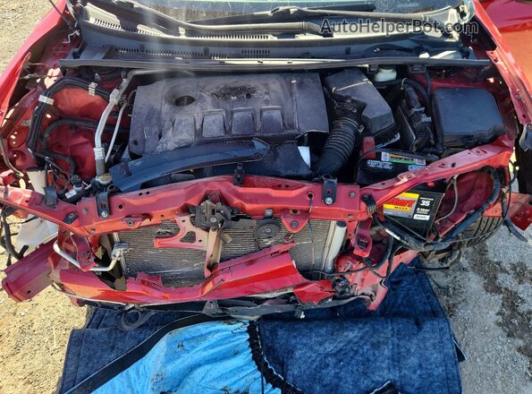 2T1BURHE4GC709645 2016 TOYOTA COROLLA Red Widok wnętrza z tyłu