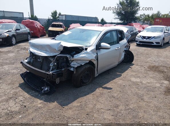 2T1BURHE4HC928137 2017 TOYOTA COROLLA Silver წინა მარცხენა ხედი სამი მეოთხედიდან