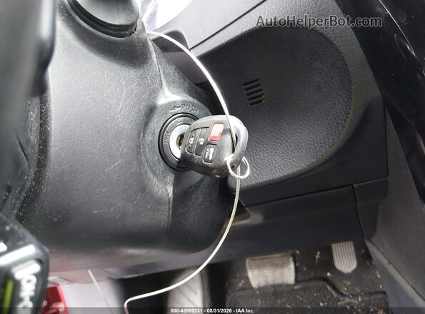 2T1BURHE4HC942748 2017 TOYOTA COROLLA Red Вид панелі приладів