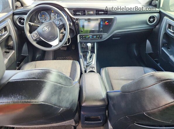 2T1BURHE4JC001807 2018 TOYOTA COROLLA Серый Вид панели приборов