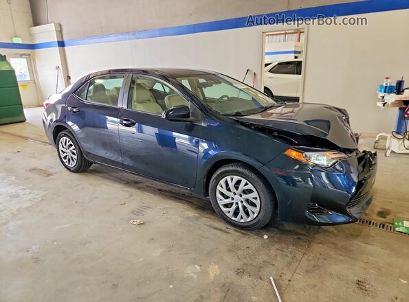 2T1BURHE4JC028585 2018 TOYOTA COROLLA Blue Przód prawy