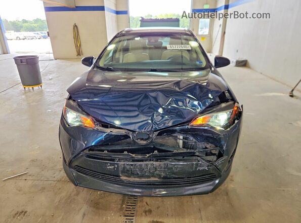 2T1BURHE4JC028585 2018 TOYOTA COROLLA Blue Widok z przodu