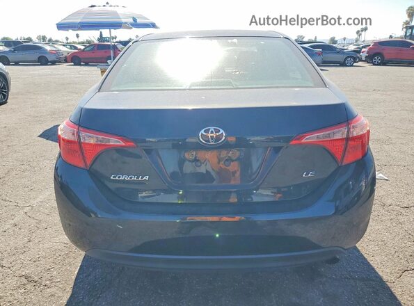 2T1BURHE4JC029915 2018 TOYOTA COROLLA Black Widok z tyłu