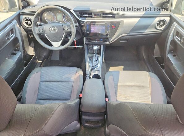 2T1BURHE4JC079701 2018 TOYOTA COROLLA Желто-коричневый Вид панели приборов