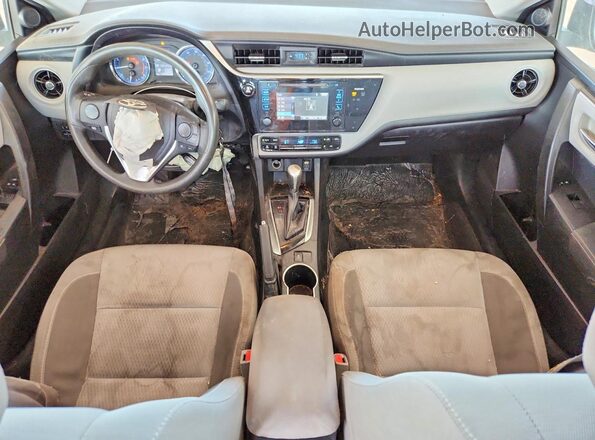 2T1BURHE5HC821940 2017 TOYOTA COROLLA Белый Вид панели приборов