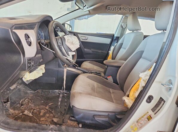2T1BURHE5HC821940 2017 TOYOTA COROLLA Белый Вид салона спереди