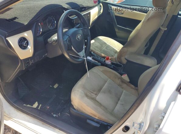 2T1BURHE5HC864786 2017 TOYOTA COROLLA Белый Вид салона спереди