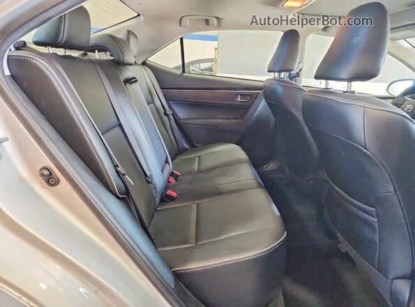 2T1BURHE5HC900881 2017 TOYOTA COROLLA Silver Widok tylnych siedzeń