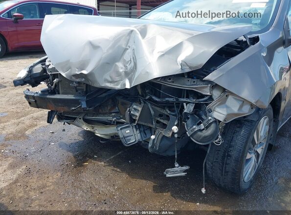 2T1BURHE5JC014808 2018 TOYOTA COROLLA Серый Вид спереди