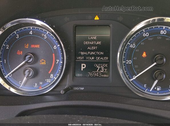 2T1BURHE5JC022472 2018 TOYOTA COROLLA White 