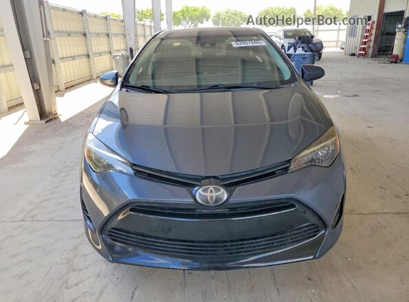 2T1BURHE5JC040499 2018 TOYOTA COROLLA Gray Widok z przodu