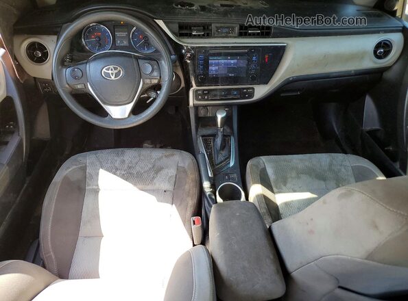 2T1BURHE5JC046738 2018 TOYOTA COROLLA Black Вид панелі приладів