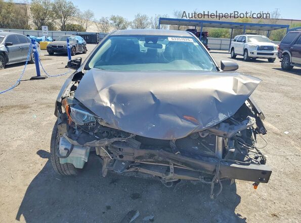 2T1BURHE5JC048019 2018 TOYOTA COROLLA Серый Вид спереди