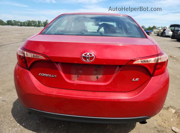 2T1BURHE5JC095647 2018 TOYOTA COROLLA Красный Вид сзади