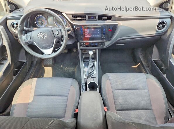 2T1BURHE5KC160711 2019 TOYOTA COROLLA Black Dashboard view