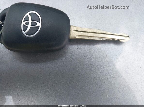 2T1BURHE5KC175967 2019 TOYOTA COROLLA Красный Вид панели приборов